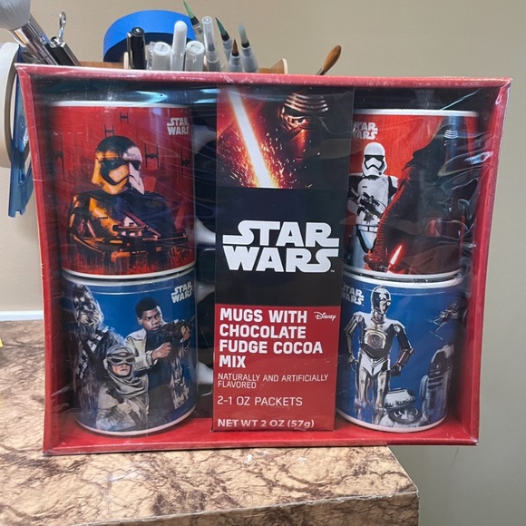 Star Wars Collectible Coffee Mugs 2016 Hot Cocoa Disney 4 Coffee Mugs New - Picture 5 of 6